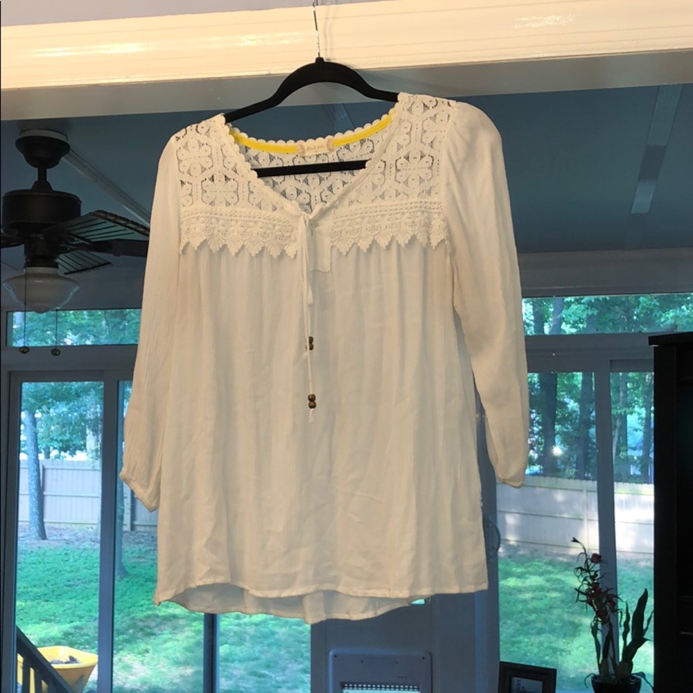 White flowy blouse